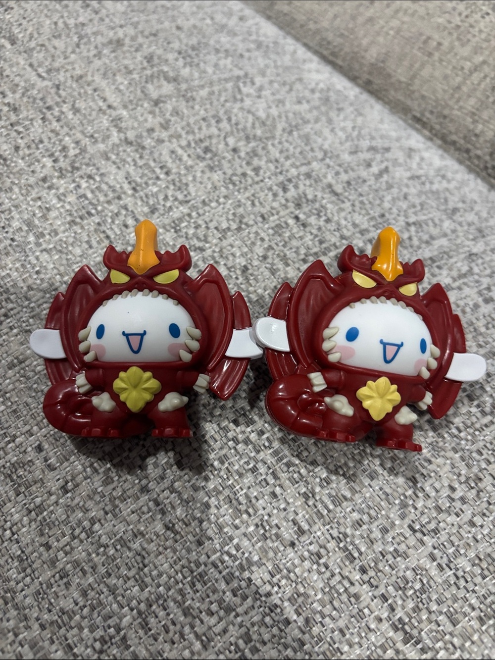 2 Sanrio Cinnamoroll × Destroyah collectable toy